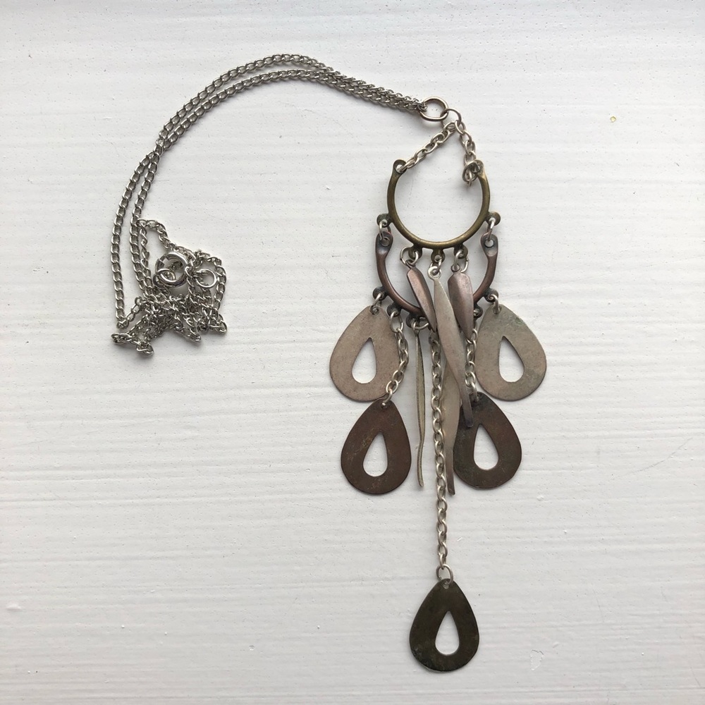 Vintage silver & gray metal dreamcatcher necklace - Picture 7 of 7